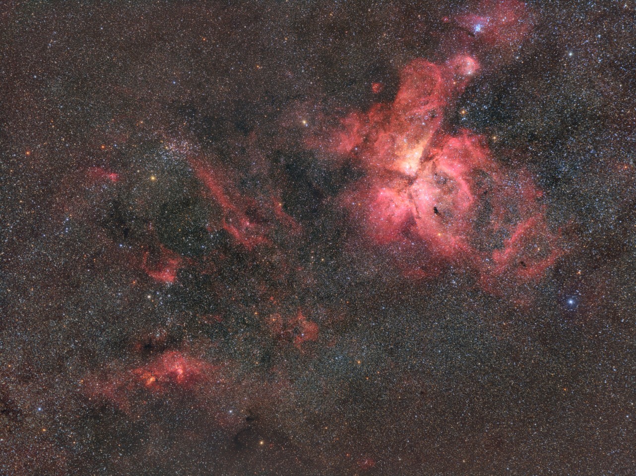 "Регион созвездия Киль". Это изображение созвездия Киля, где находится одна из самых больших и ярких туманностей в небе, Туманность Эты Киля, видна в правом верхнем углу. Это фото сделал фотограф возрастом 15 лет. Фото: Logan Nicholson