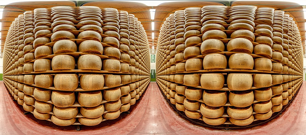 Панорама комнаты выдержки сыра. Фото: Giuseppe Ferrari / Fine Art Photography Awards