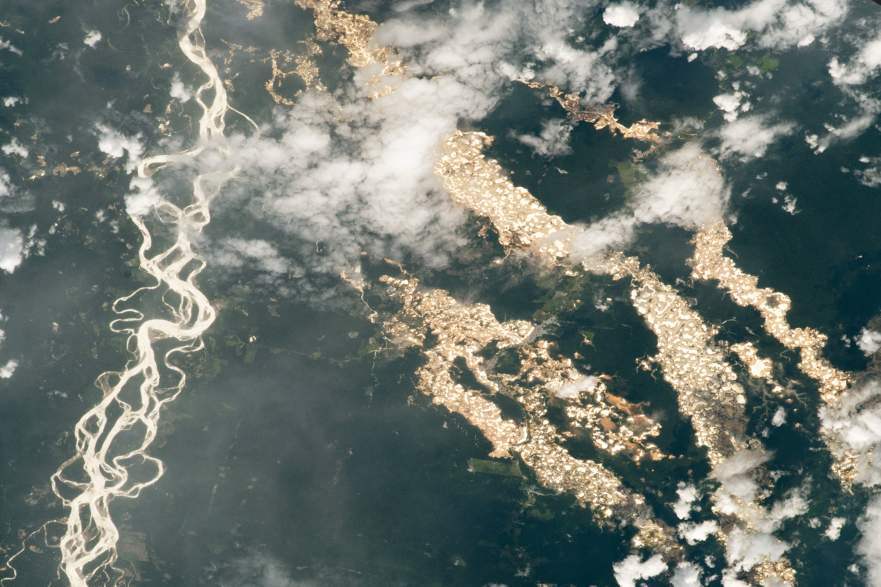 Река Амазонка из космоса
