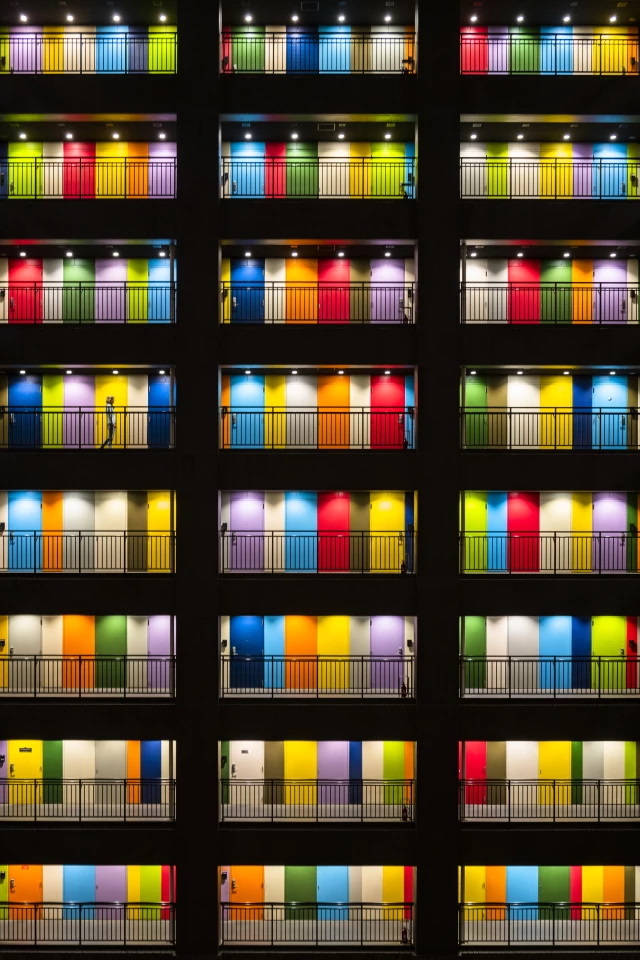 Победитель - Города. Здание Сохо на искусственном острове Одайба, Токио, Япония. Фото: Jordan Banks/National Geographic UK
