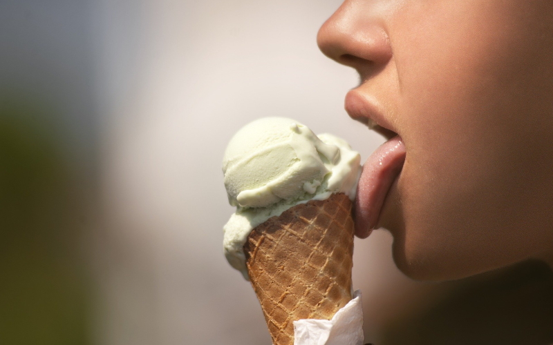 Немного целлюлозы может положить конец тирании ледяного хруста в мороженом и сделать его более мягким.