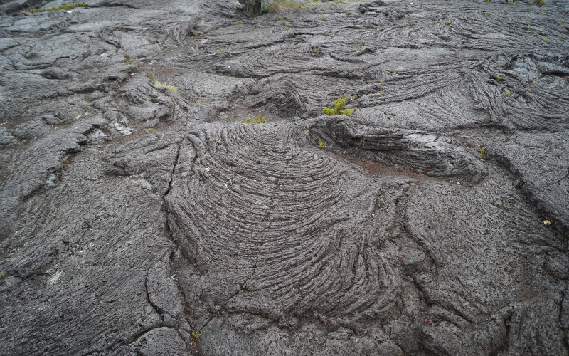 Ученые из Стэнфорда изучают, как вулканическую породу можно использовать для снижения углеродного следа цемента.