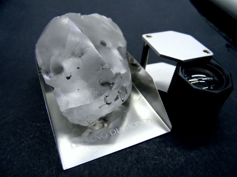 Алмаз, который считается пятым по величине из качественных драгоценных камней, когда-либо найденных, был обнаружен в Лесото, пишет горнодобывающая компания Gem Diamonds.
