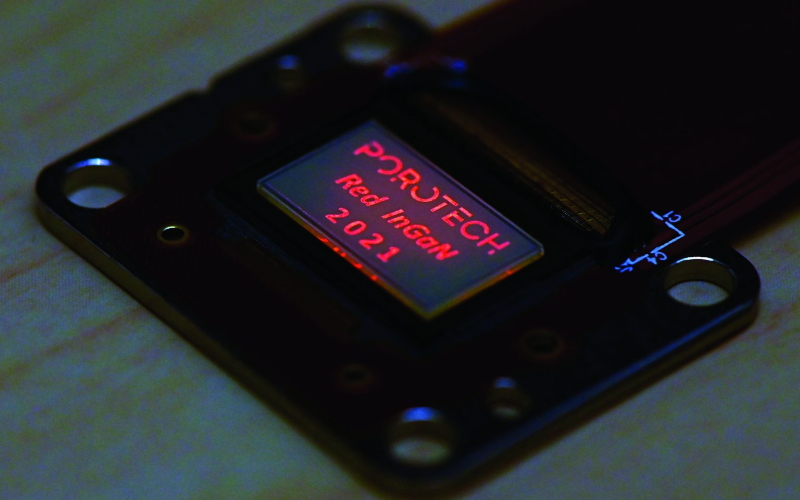 Porotech создает первый в мире микродисплей InGaN натурального красного цвета.