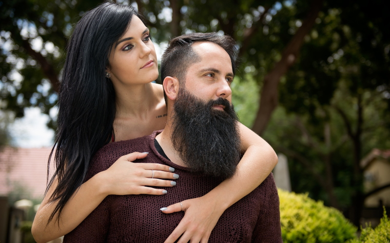 Является ли борода честными сигналом мужского доминирования и тестостерона?