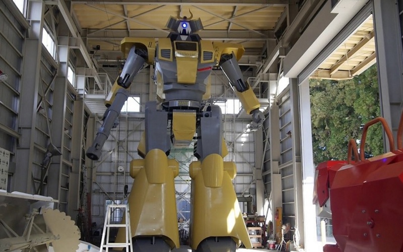Японский инженер построил гигантский робот, чтобы реализовать мечту о «Gundam».