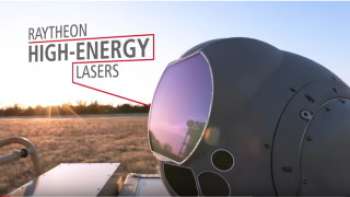 Высокоэнергетическая лазерная система оружия Raytheon противостоит угрозам от дронов. Raytheon передала на испытания в войска лазер, убивающий дроны.